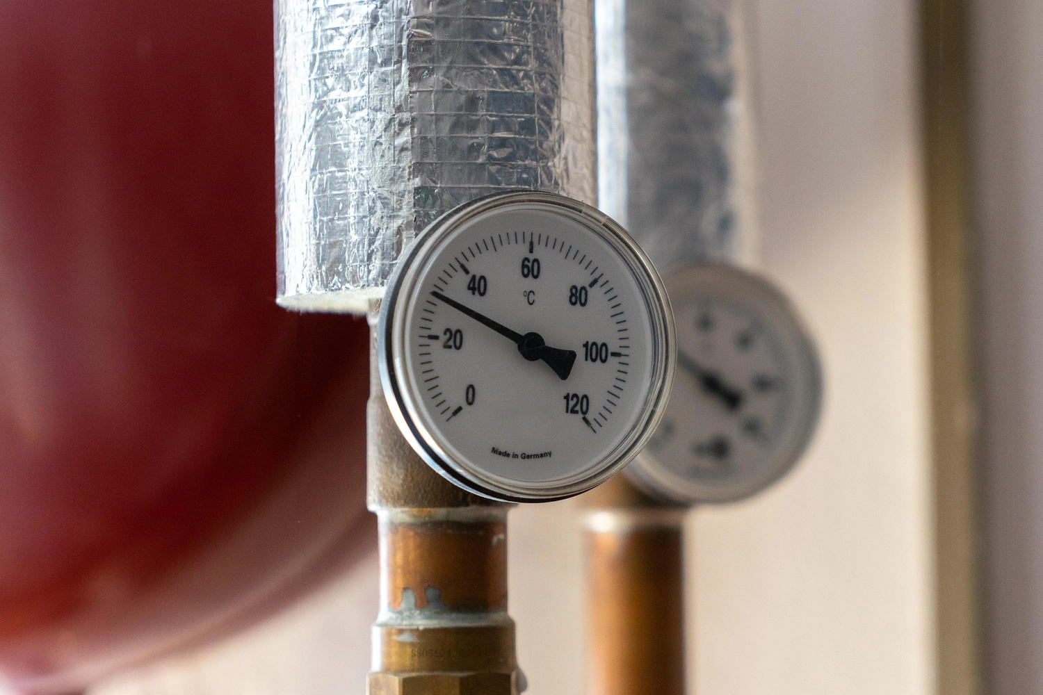 Fißmann - Heizung Sanitär Lüftung - Ein Drehthermometer zur Verwendung in Heizsystemen.